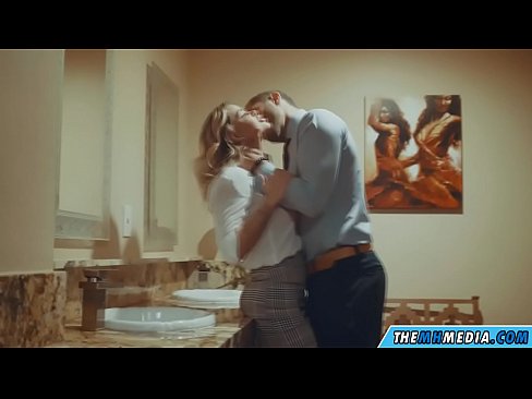 ❤️ Uma blonde obugaxayo ekuyenga endlini yangasese yomphakathi Amahule ku-porn zu.klassikaprint.ru ❌❤